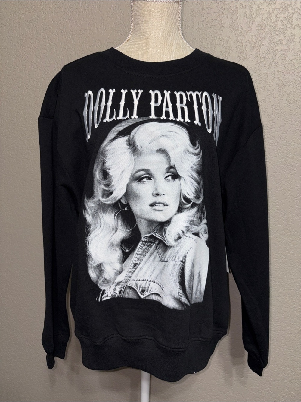Dolly Embroidered Sweatshirt M